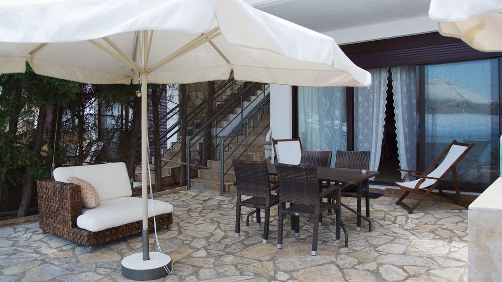 Paressa Villas Nea Fokea Room photo