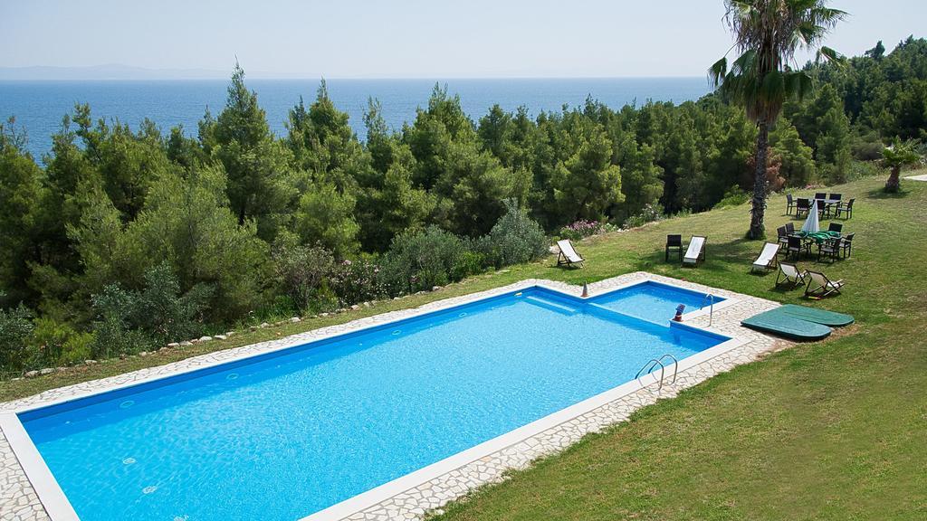 Paressa Villas Nea Fokea Room photo