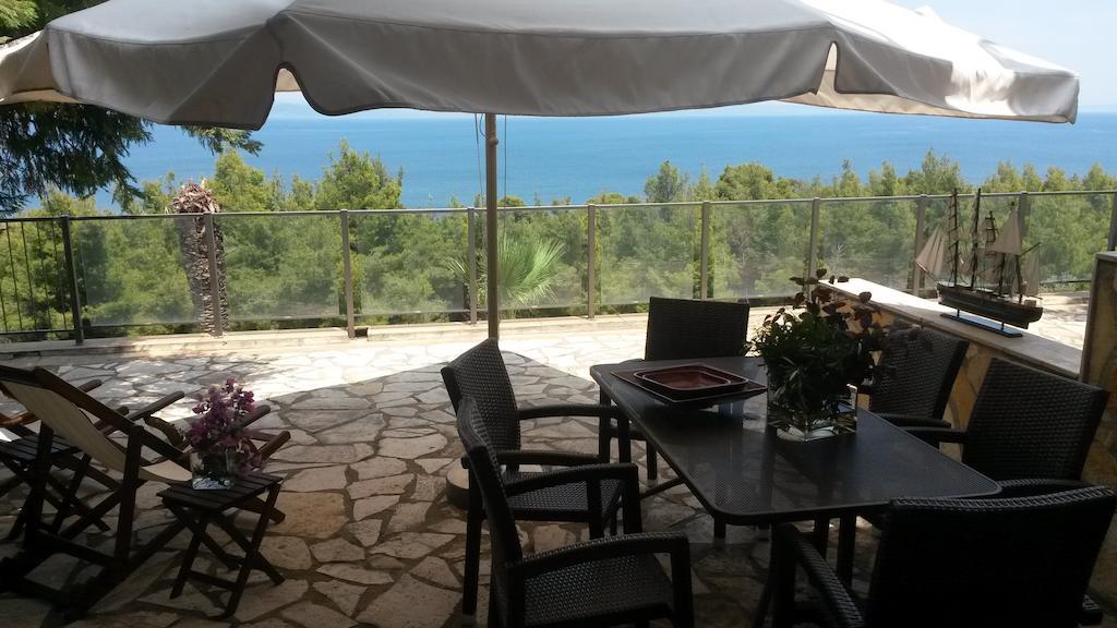 Paressa Villas Nea Fokea Room photo